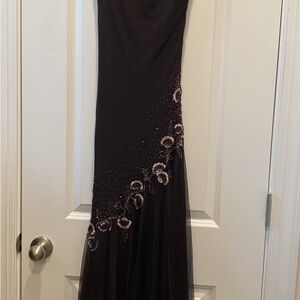Elegant dark brown Evening Dress with Floral Embroidery size 8
